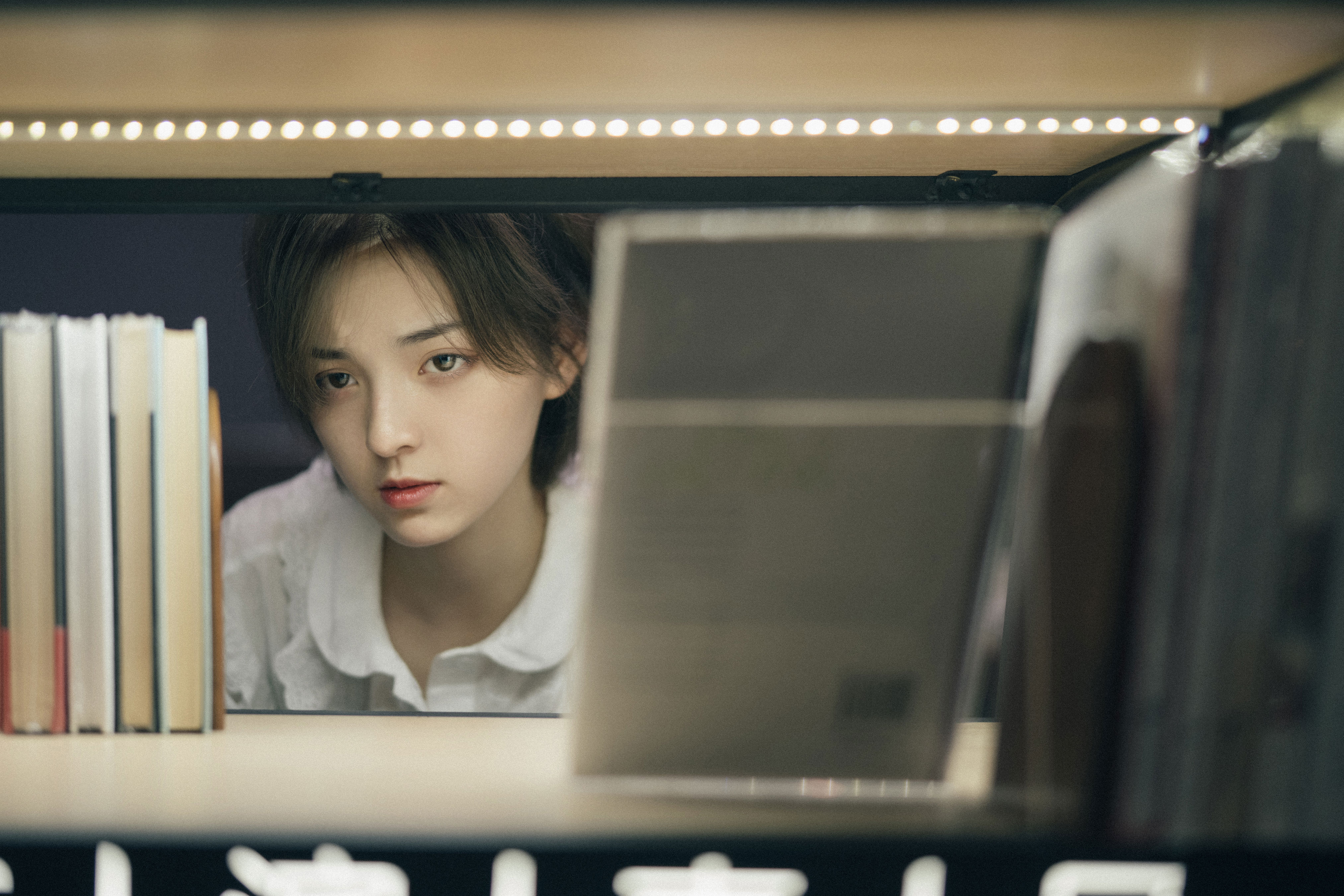 你听，是悲伤的声音