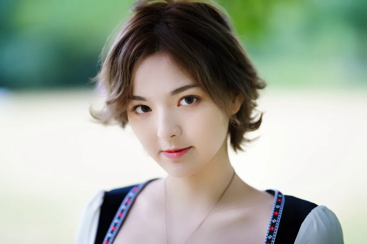 爱笑的哈萨克族少女1