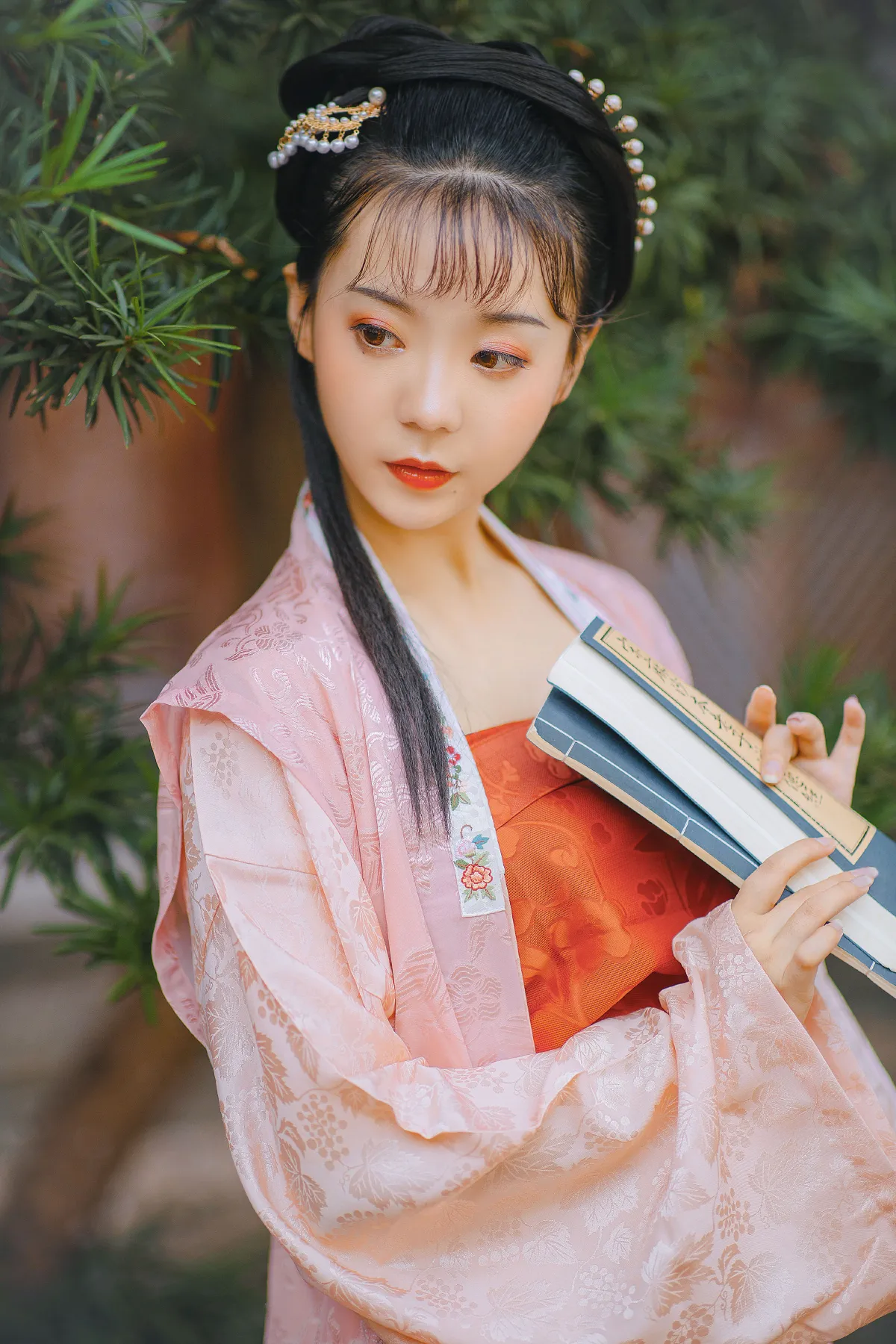 锁清秋