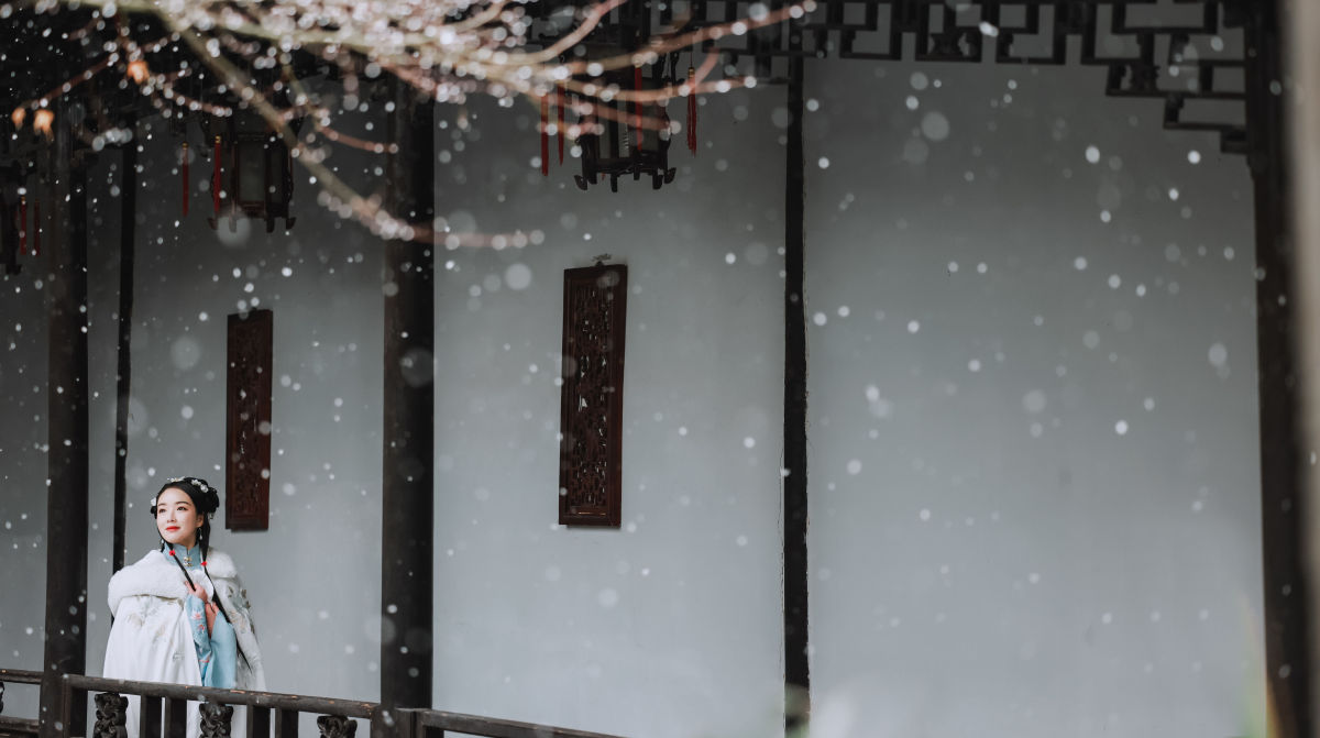 悦香阁_鹿呦《春雪》美图作品图片4
