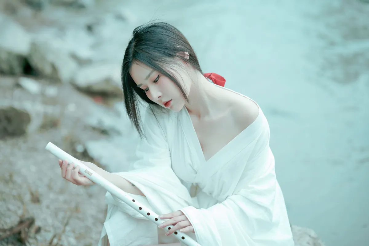 染红尘