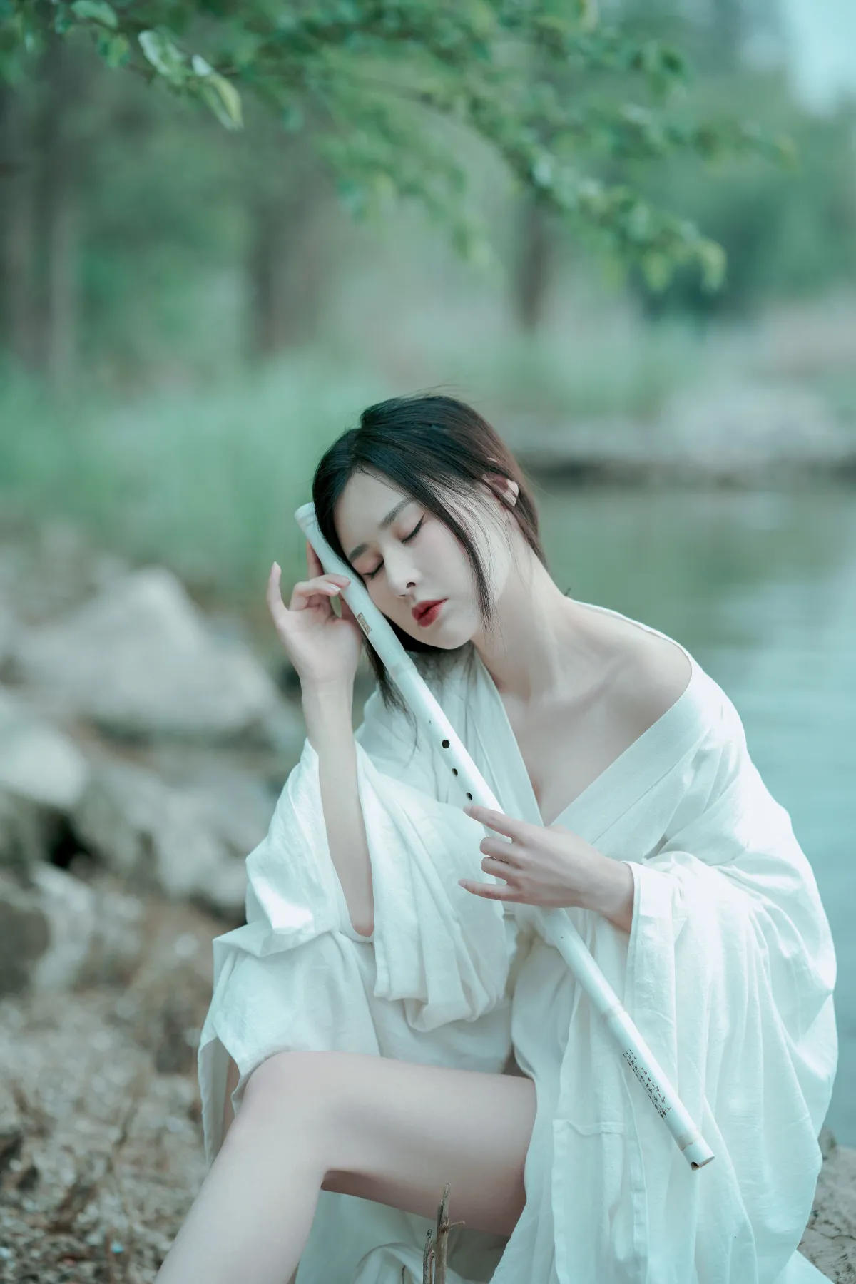 染红尘