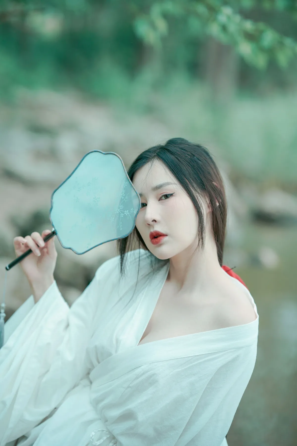 染红尘