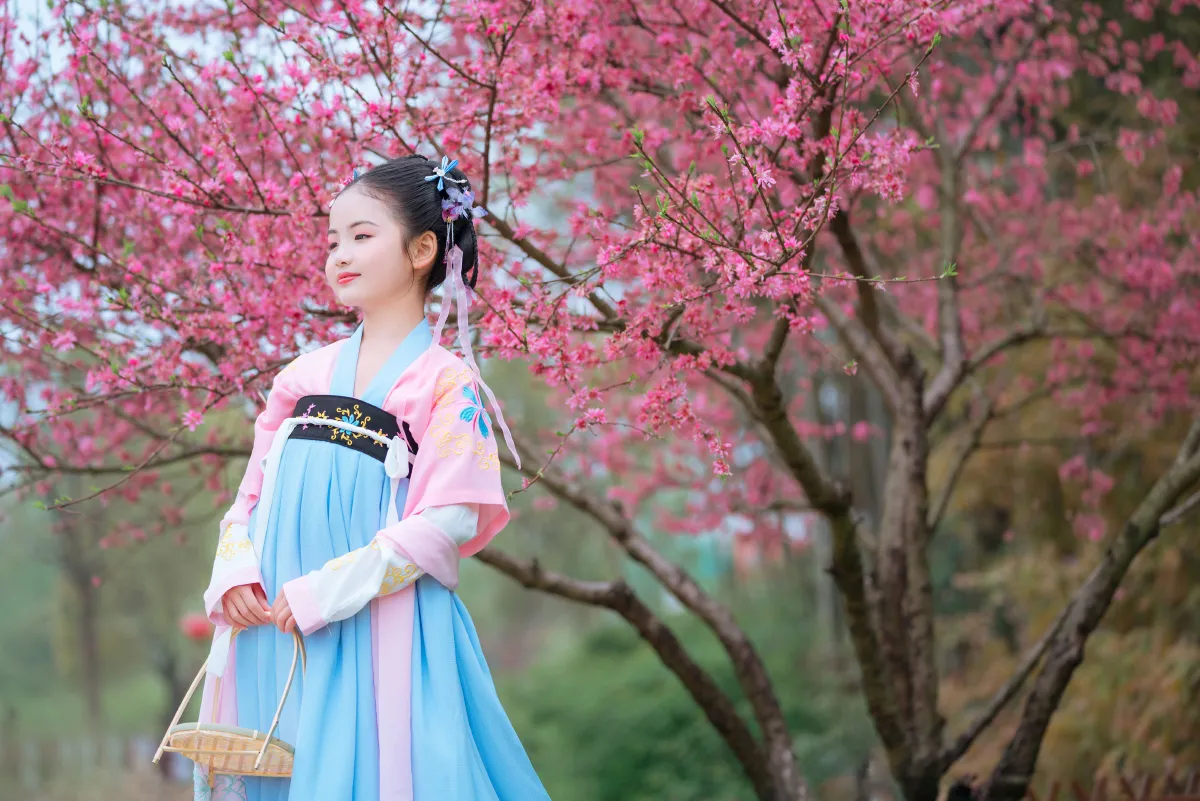人间三月天
