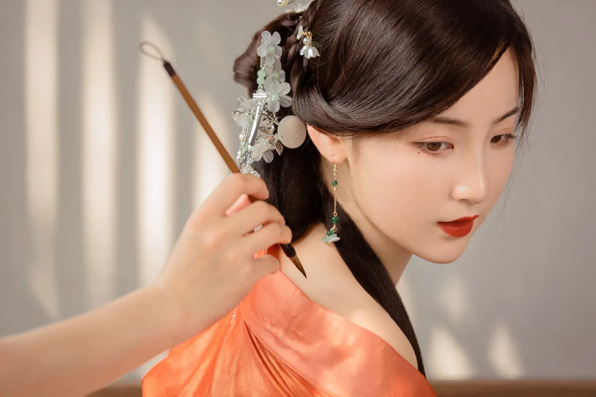 嫣语赋 · 师小小