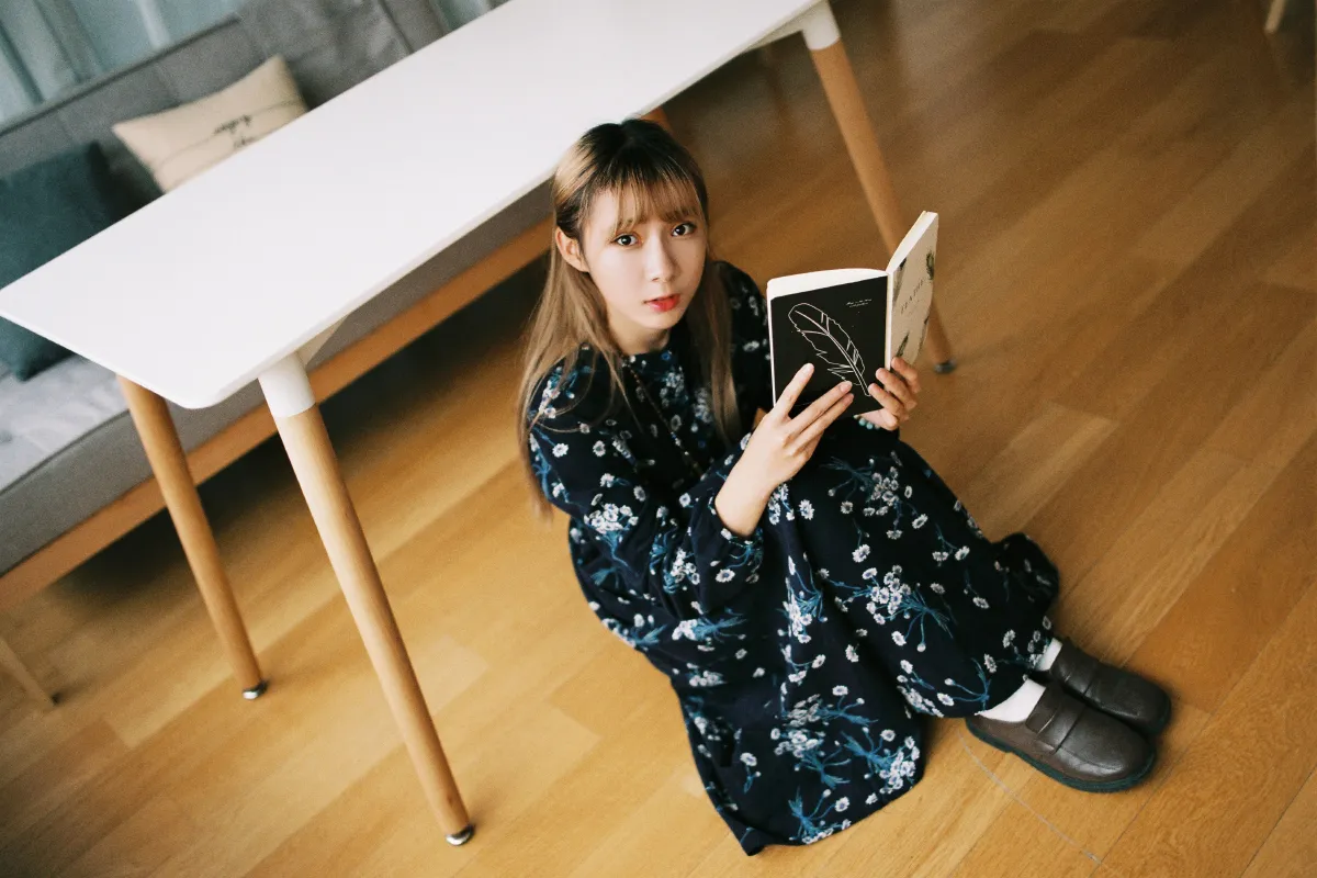 裕奇学长_菀瑞《似夏未走》美图作品图片3
