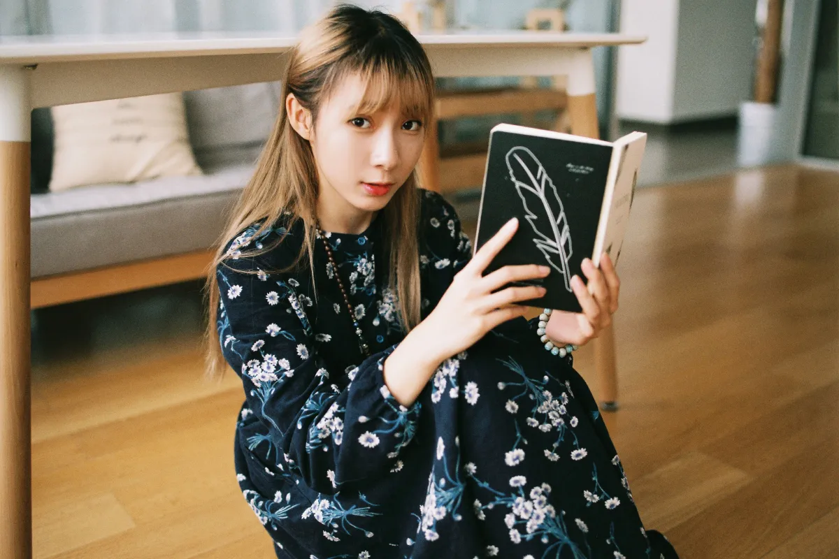 裕奇学长_菀瑞《似夏未走》美图作品图片4