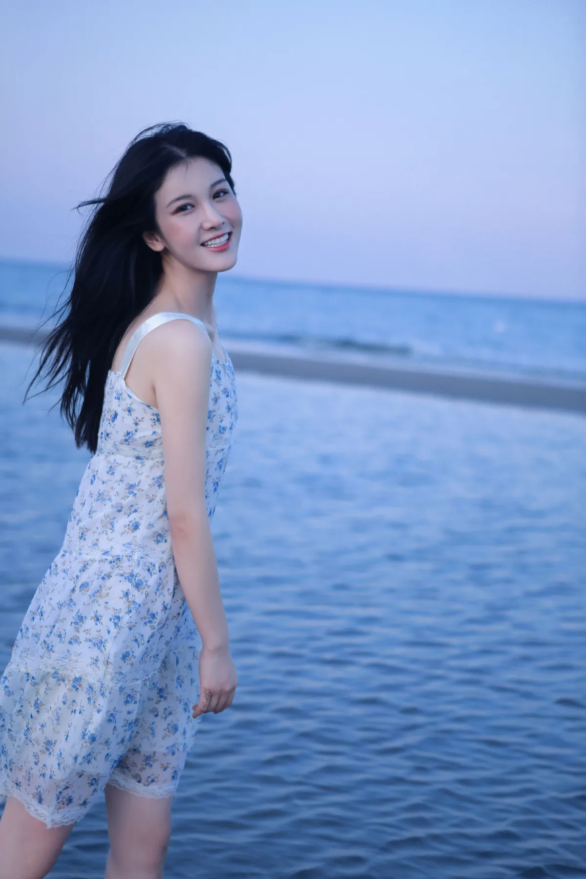很靠近海