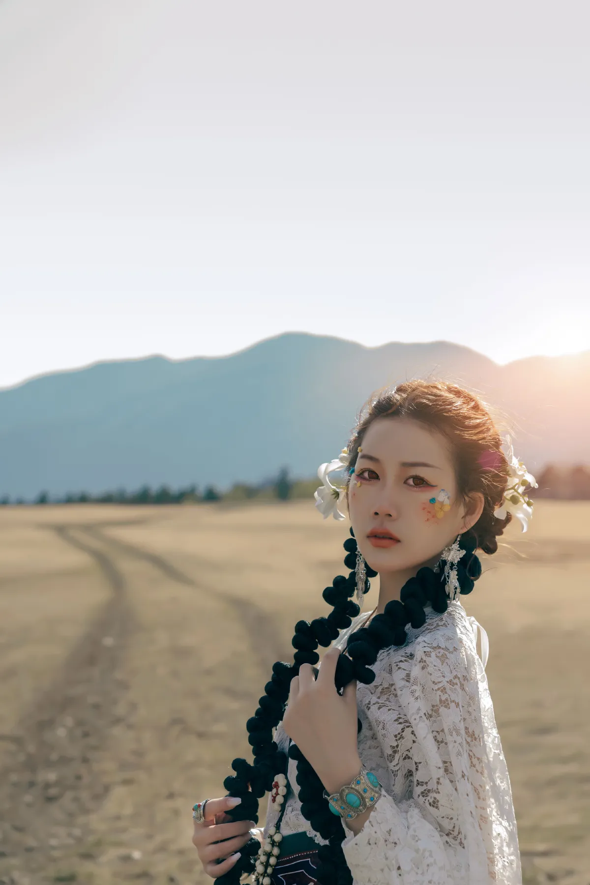 藏族少女