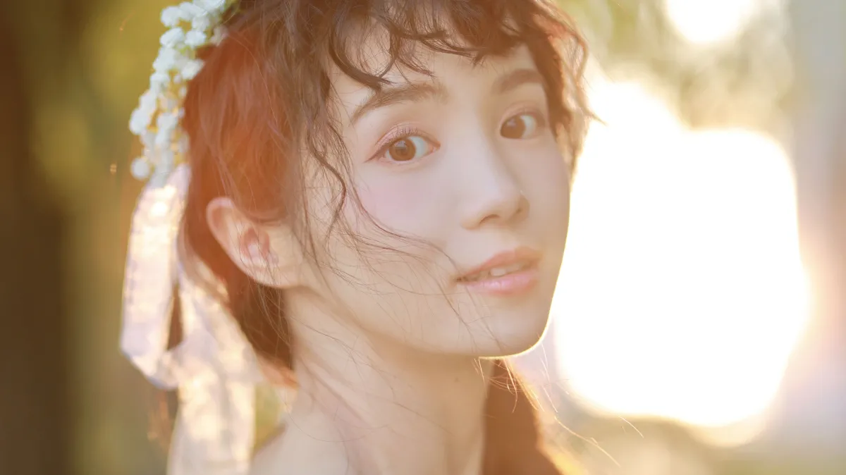 她在光里徜徉3