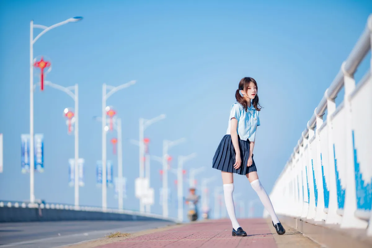 蔚蓝