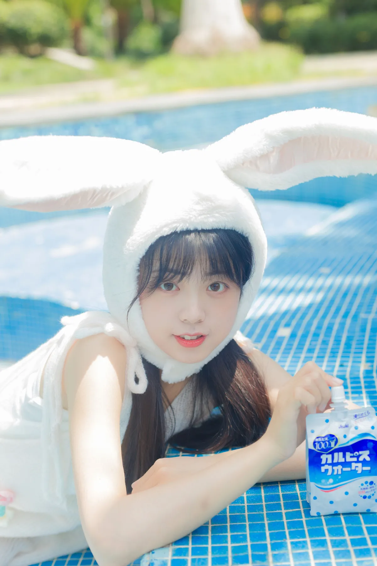LLL_Lia__一只暖暖《夏日泳池的兔子》美图作品图片5