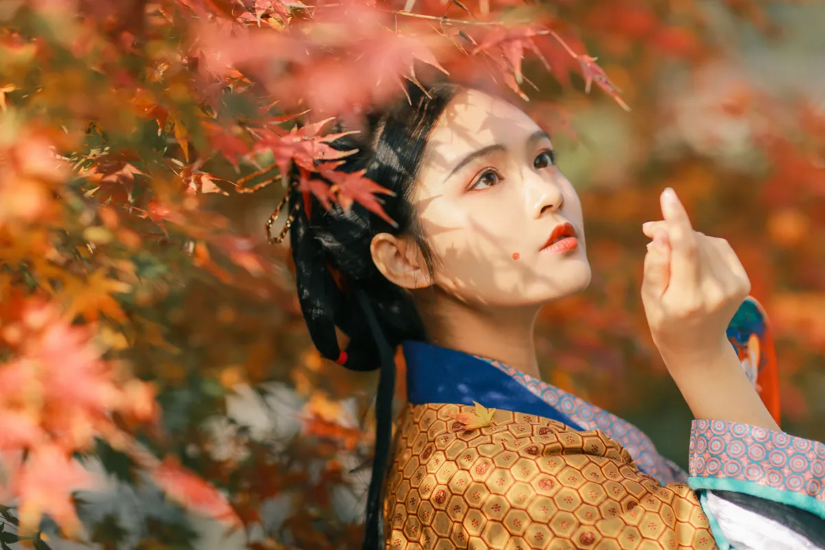 柳若汐-_溪木若颖《愁红》美图作品图片4