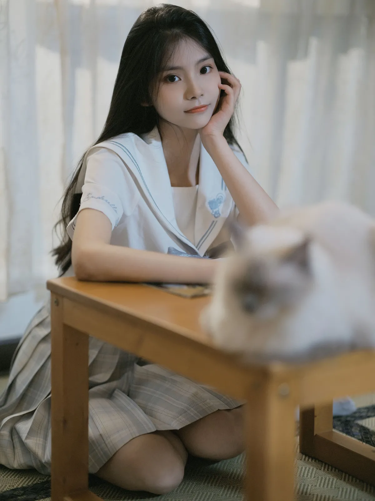 她和它