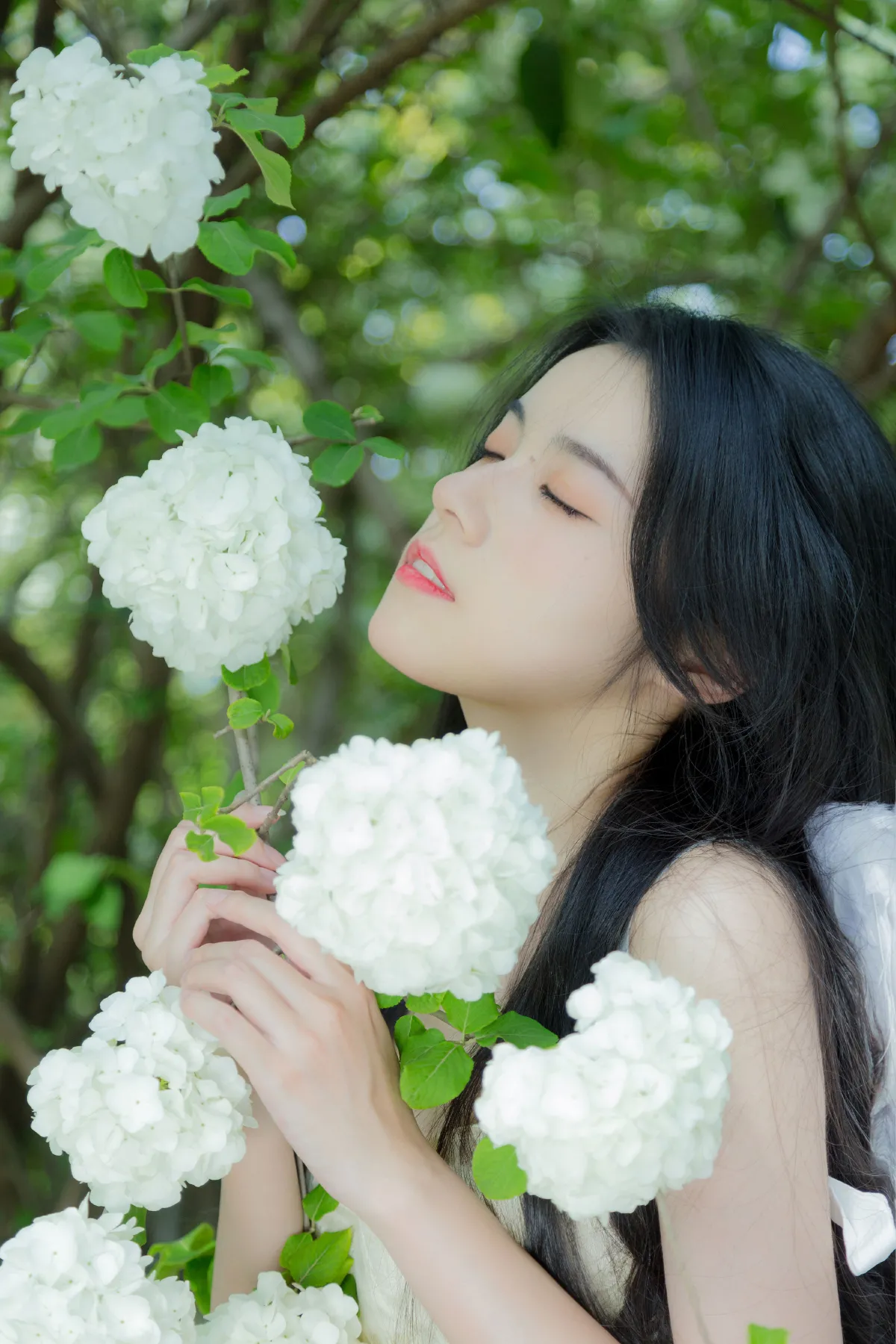轻轻