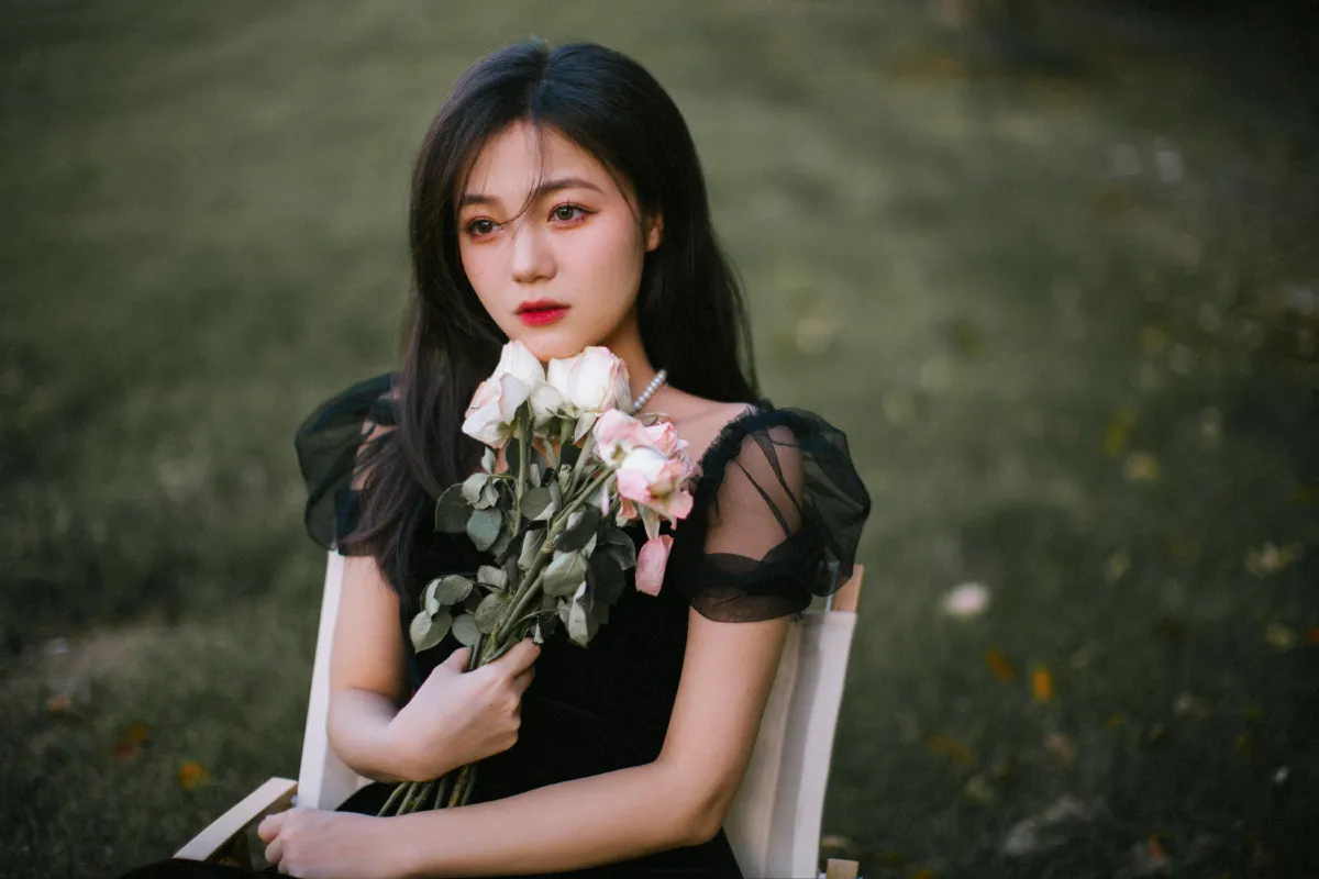 少女与花