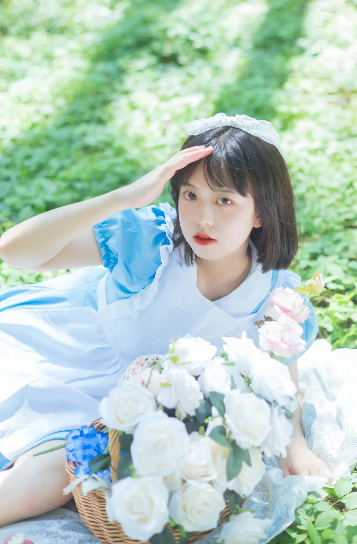 雏菊和草莓