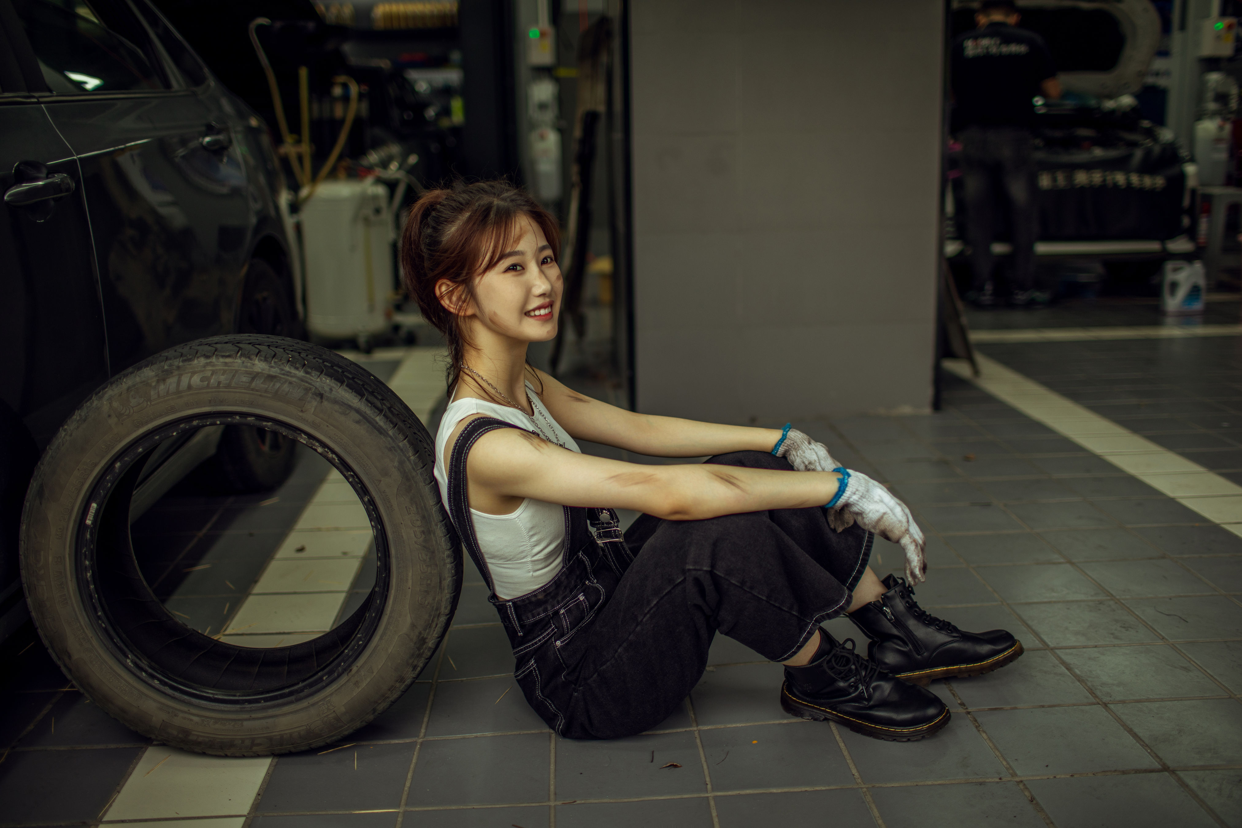 亚洲年轻女修车工 库存图片. 图片 包括有 服务, 解决, 运输, 女性, 工作者, 工程师, 自动, 成人 - 180906313