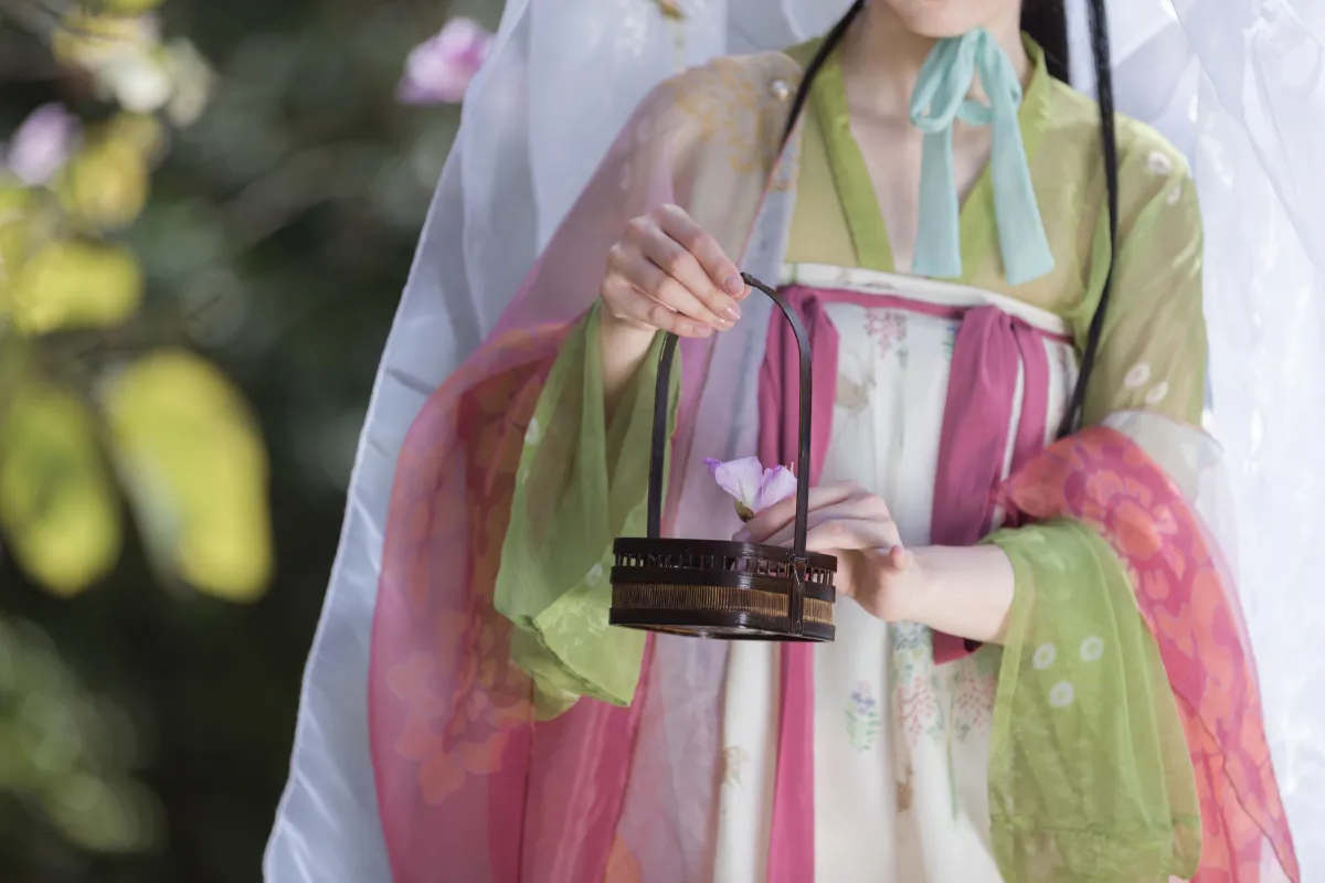 沉诗思_fun《花如锦》美图作品图片3