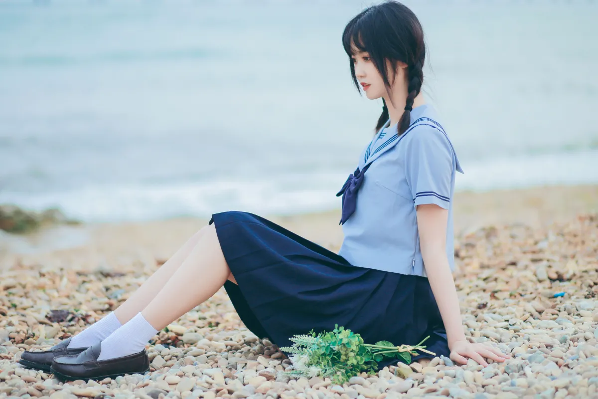 夏日海边的少女