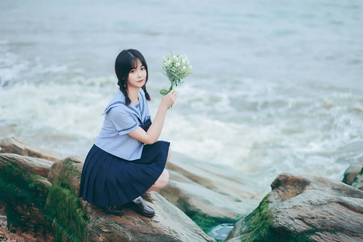 夏日海边的少女