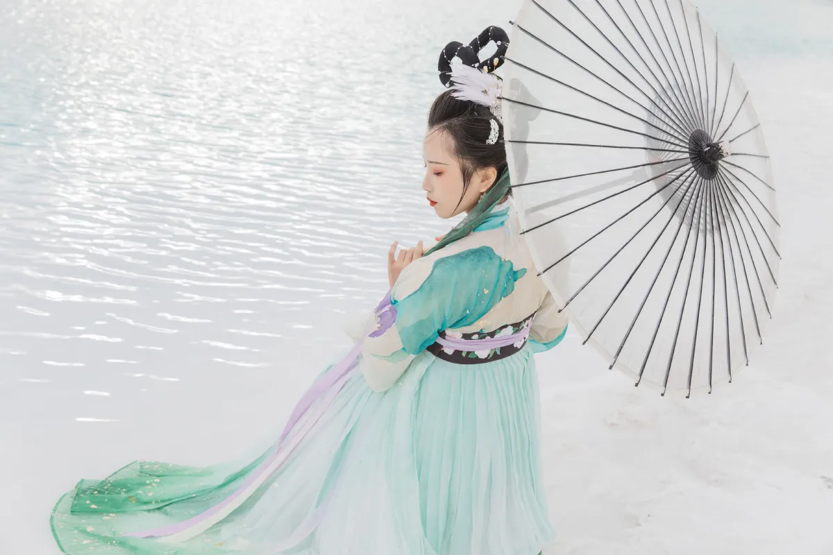 碧水间