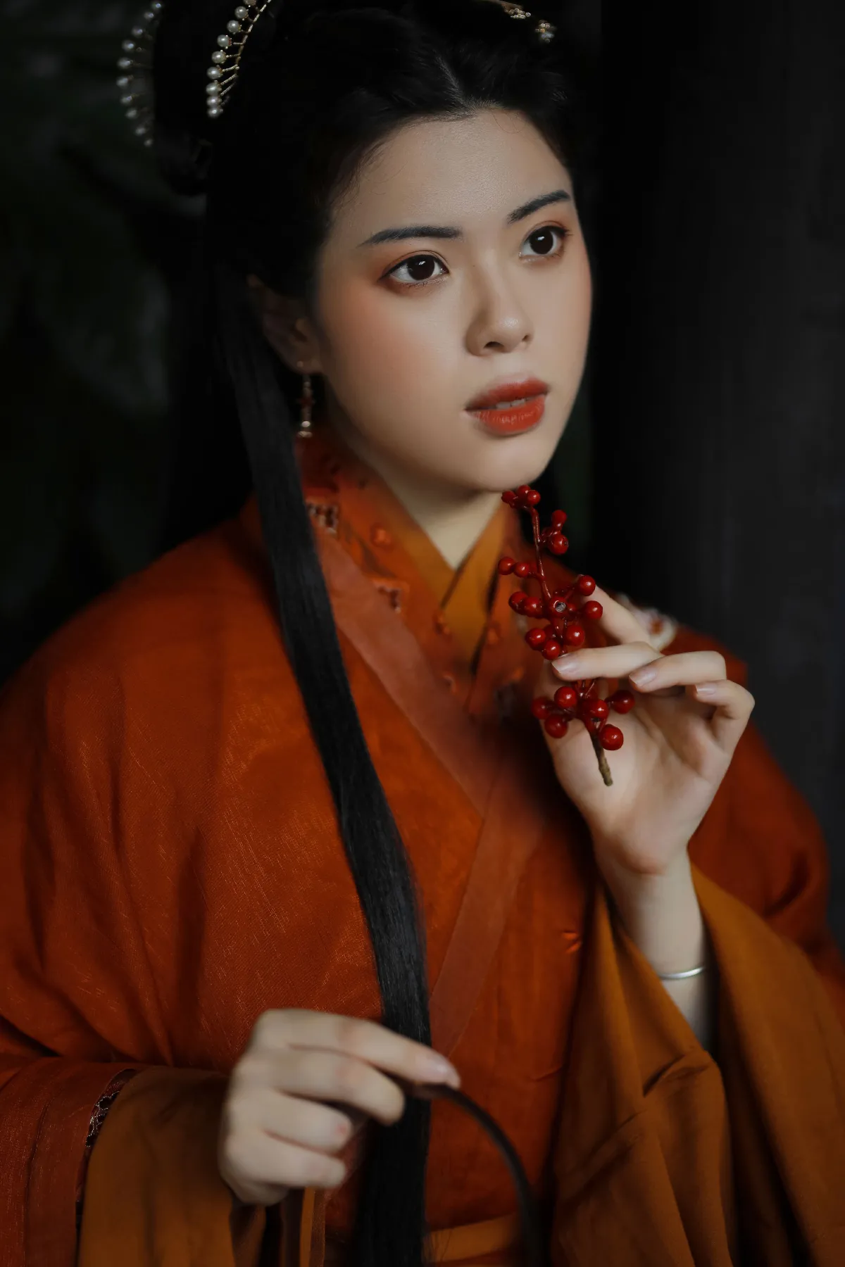 桃李春风一杯酒