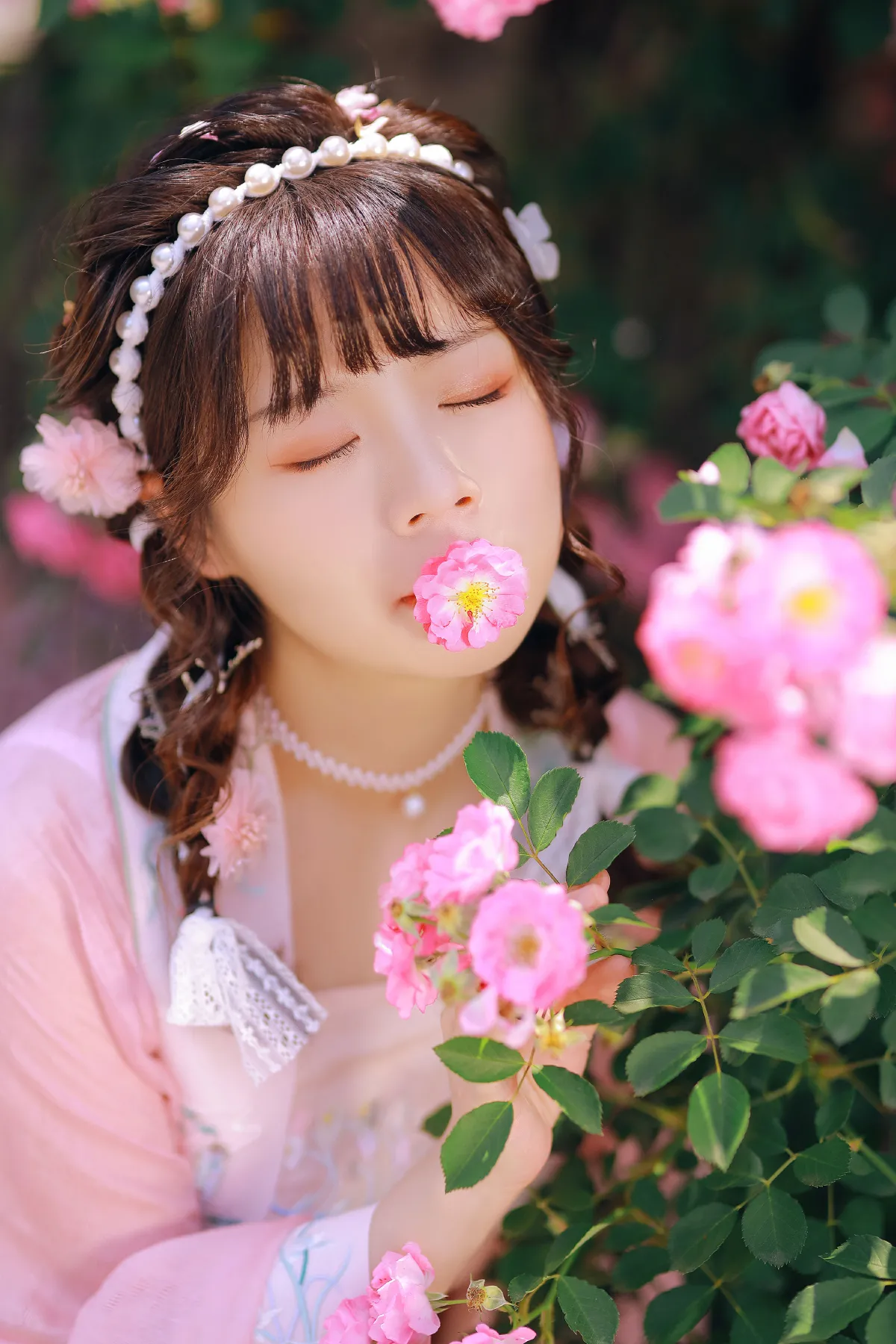 吻花香