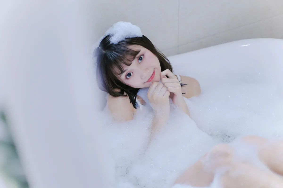 牛奶泡泡浴