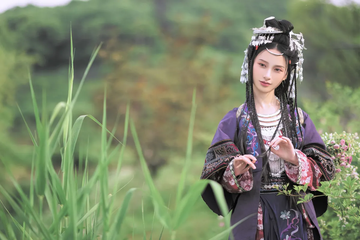 苗疆少女