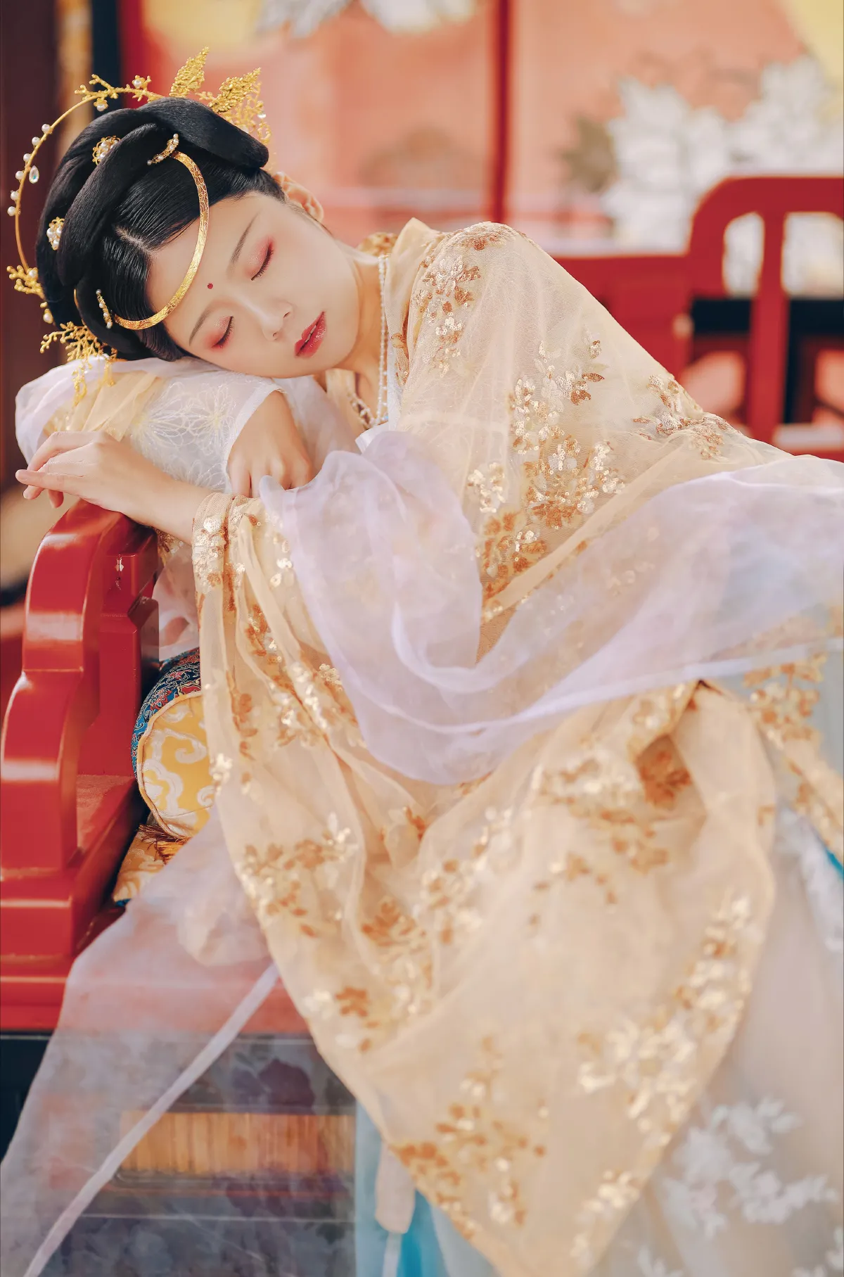 云想衣裳花想容3