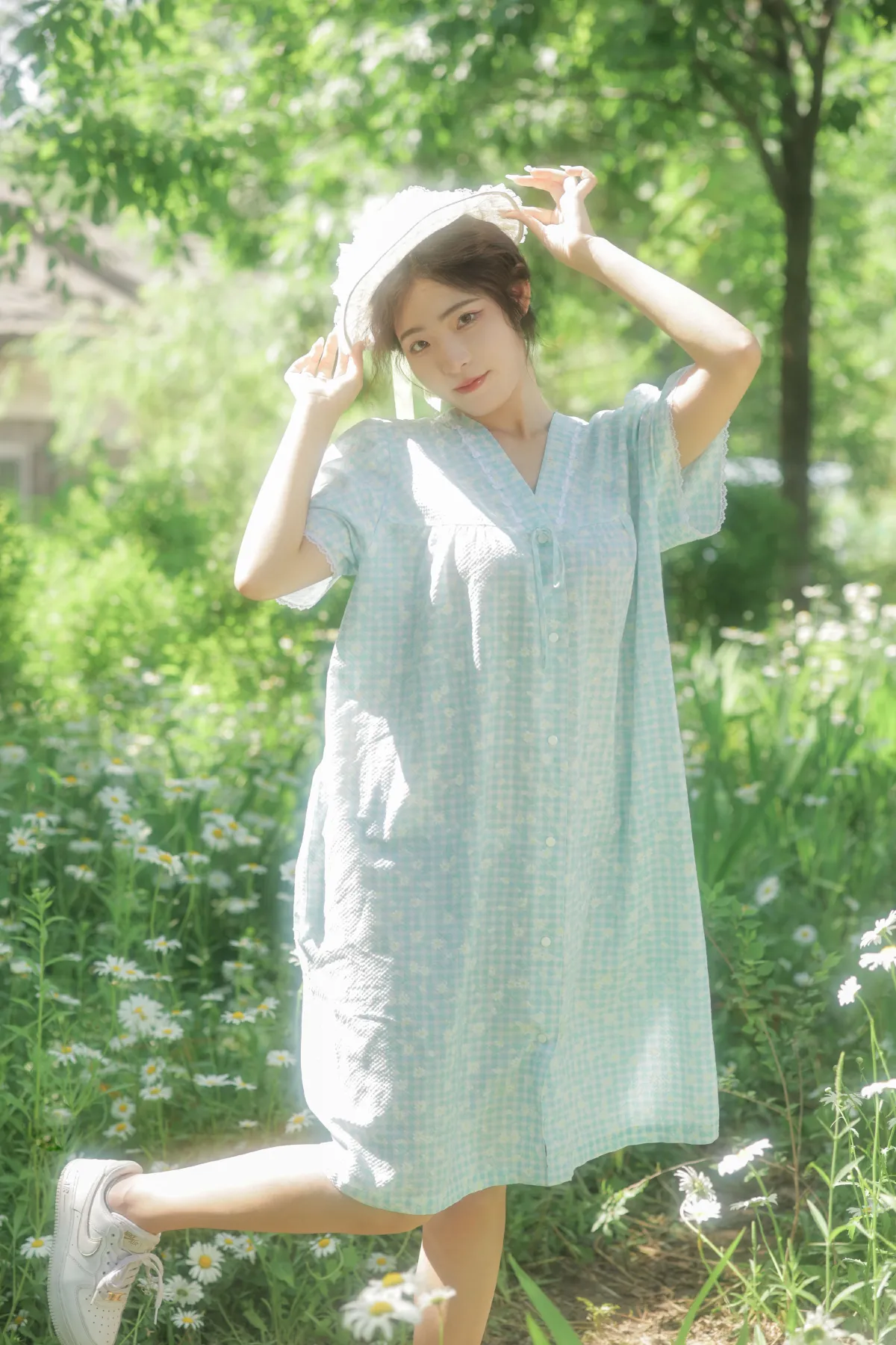 汤圆汤汤lxy_YY王《夏天的小雏菊》美图作品图片5