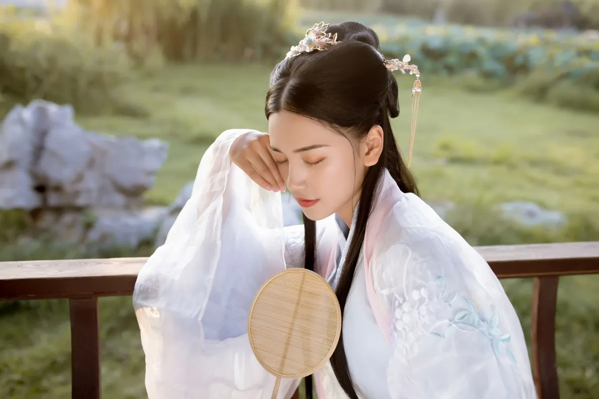 叶小屿_甜佳酱《明月可依》美图作品图片5