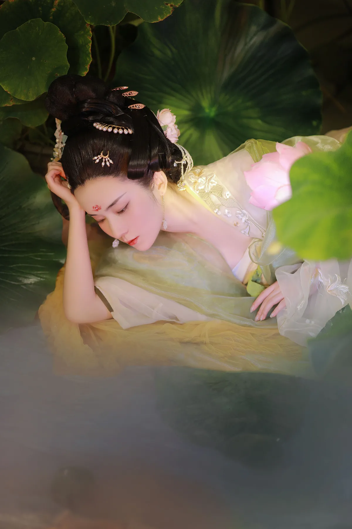 云想衣裳花想容2