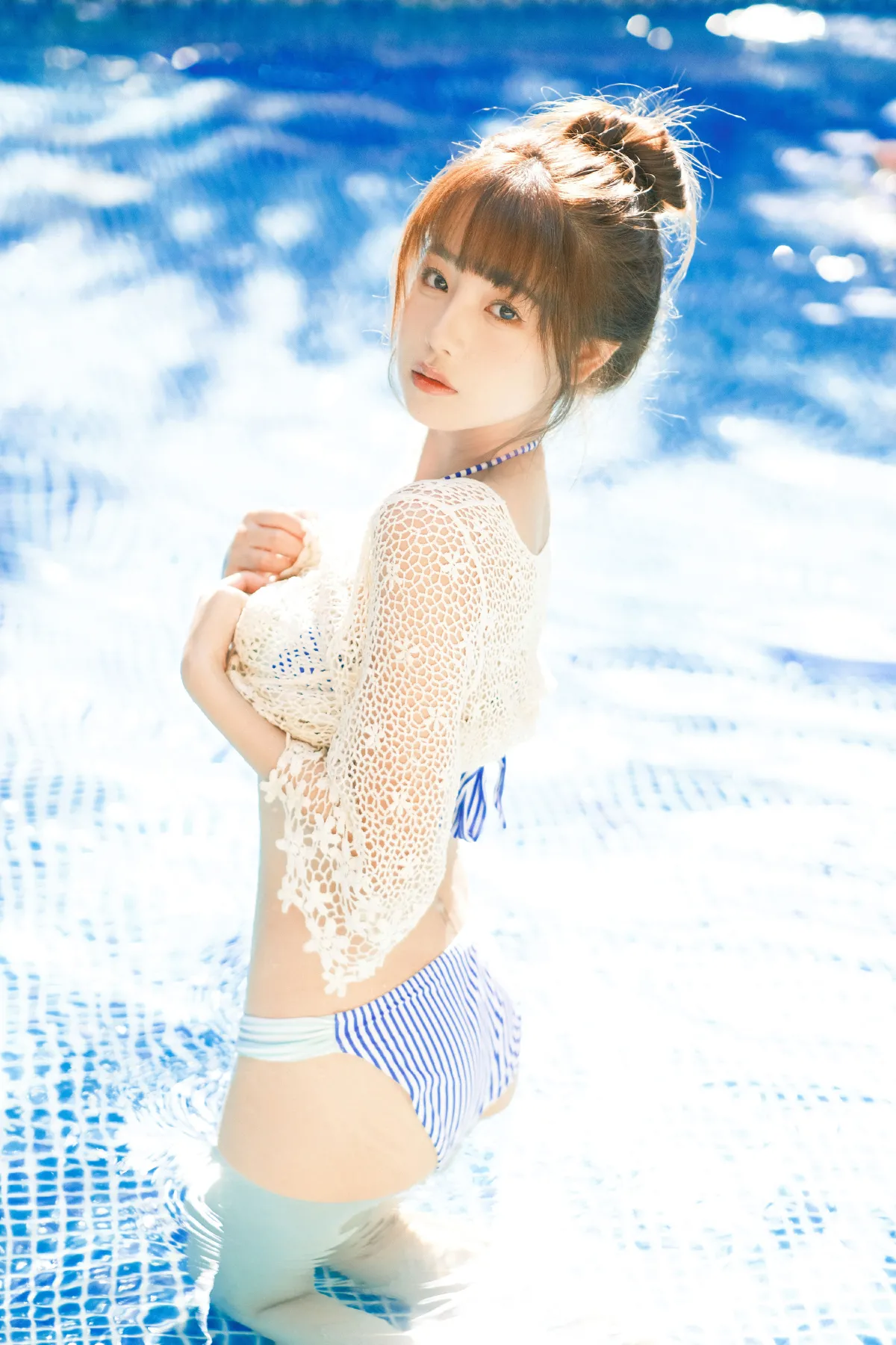 夏日泳池