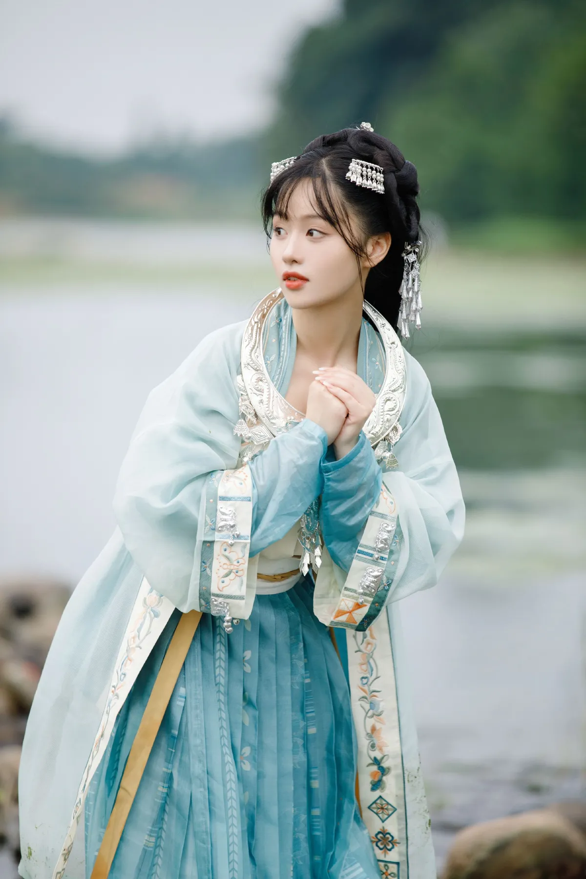 苗疆少女
