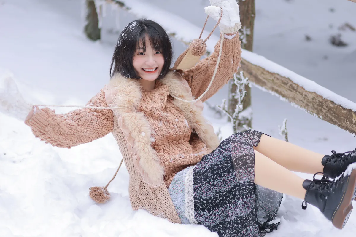 嘿，一起来玩雪。