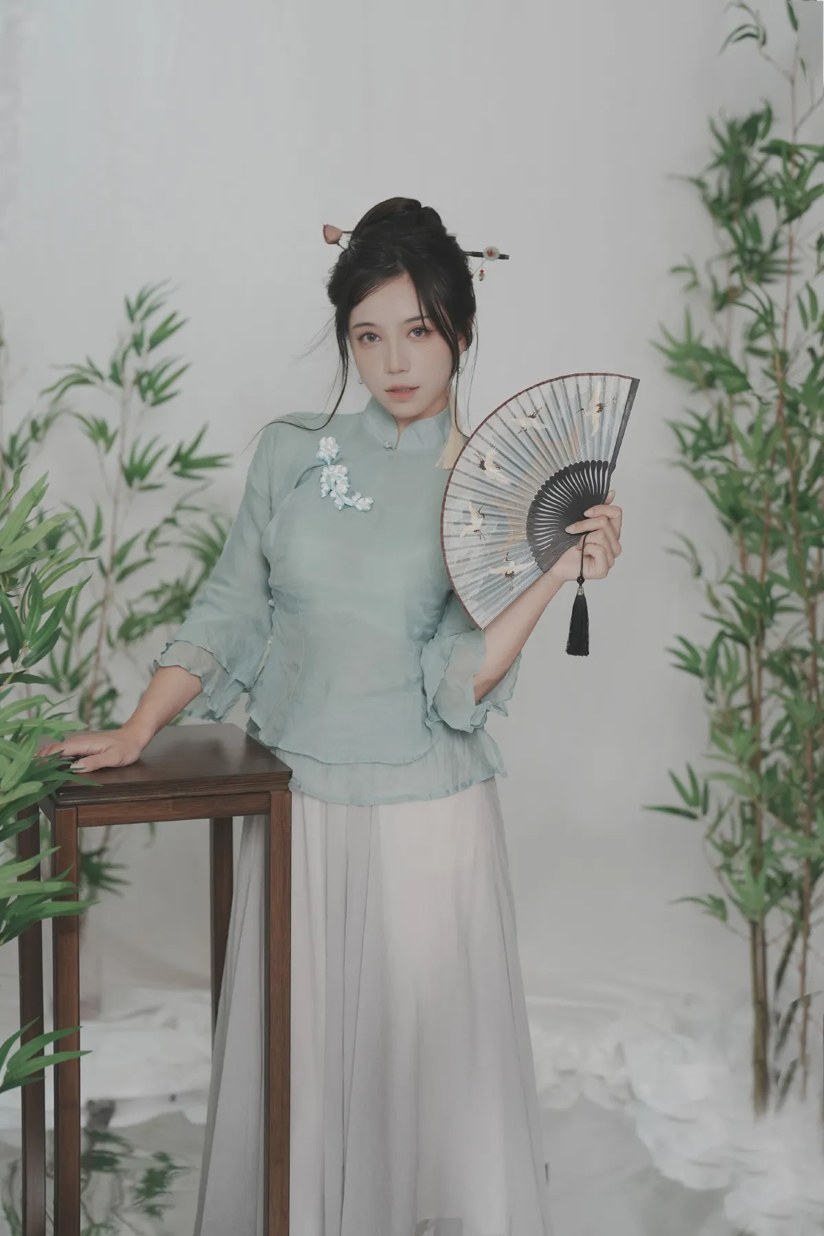 清风曳竹影