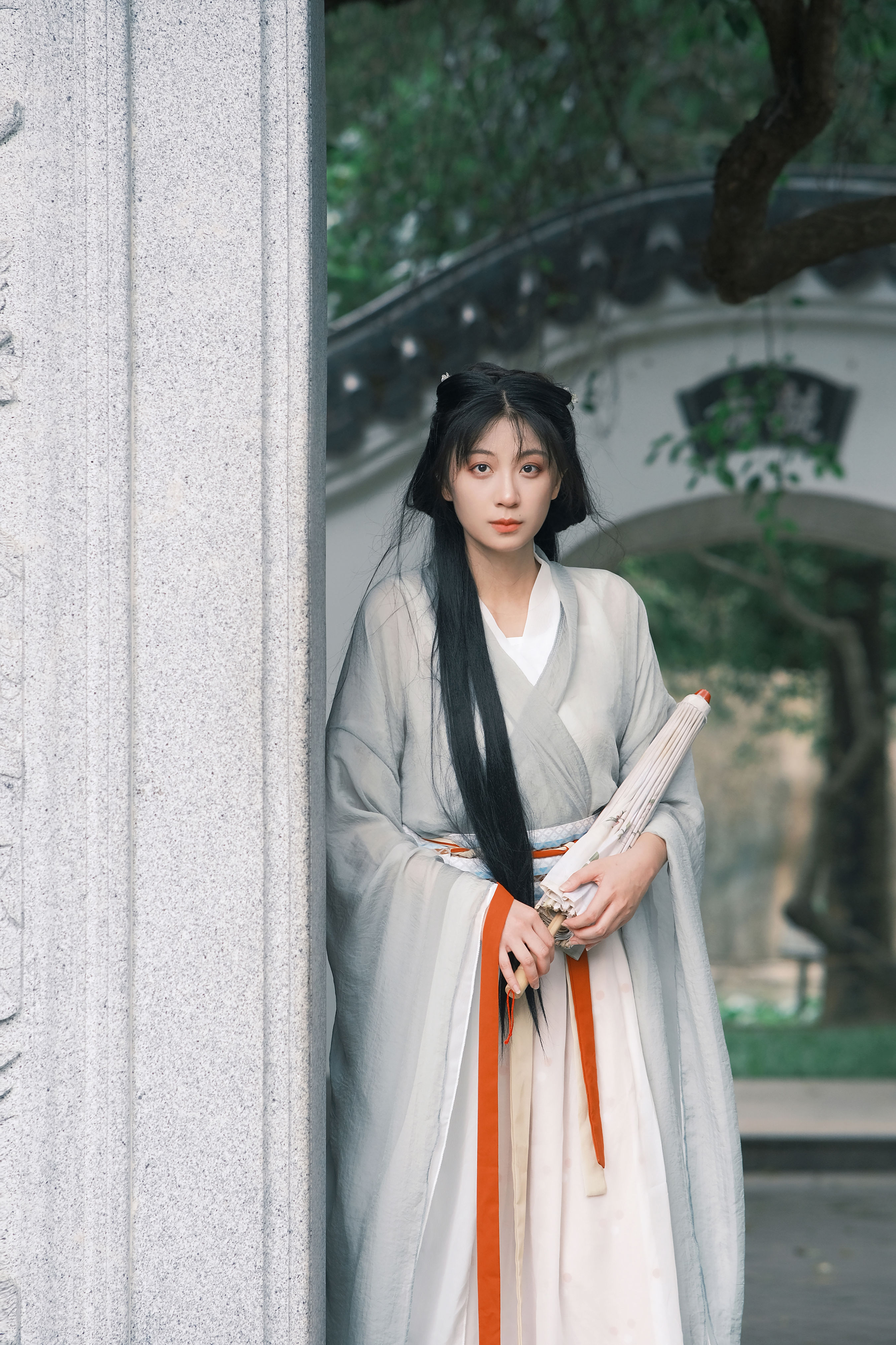 翩若惊鸿，婉若游龙