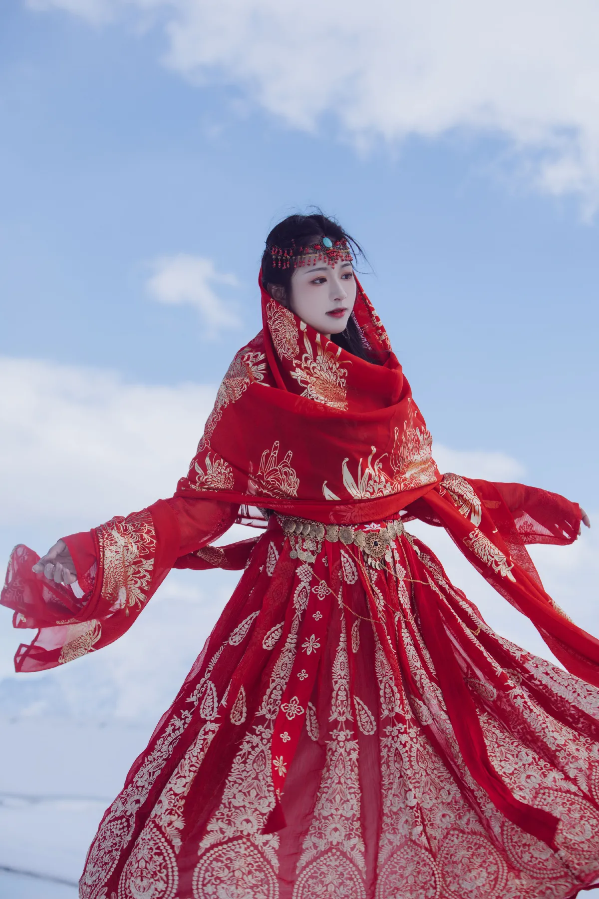 出门拍照的小小怪_云兮啦《东宫》美图作品图片2