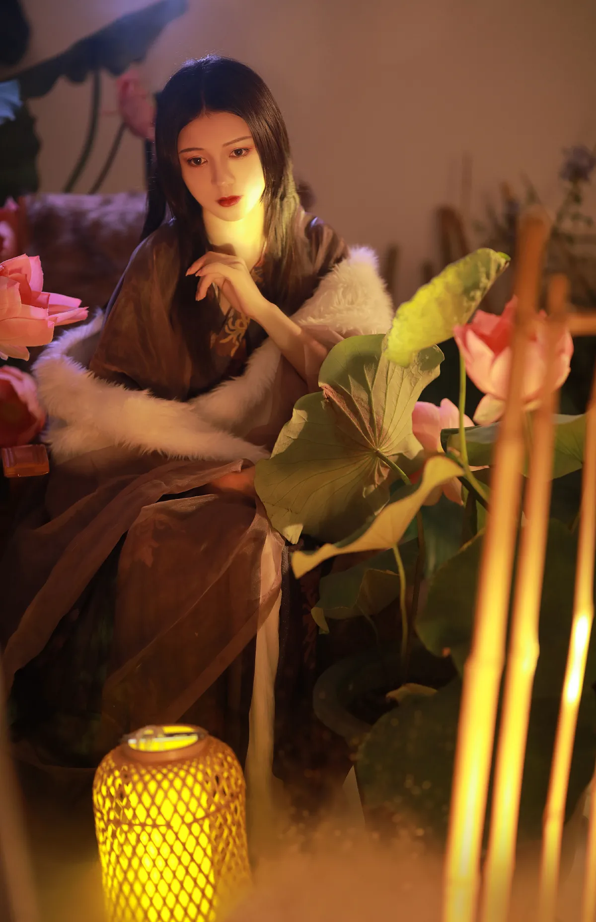 山有扶苏，隰有荷华2