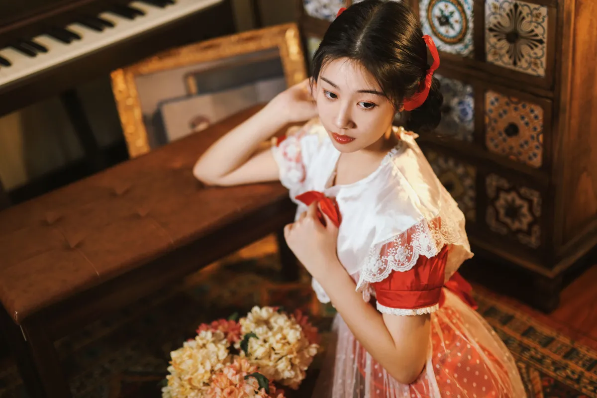清洛_小怡咦x《如油画般的她》美图作品图片5