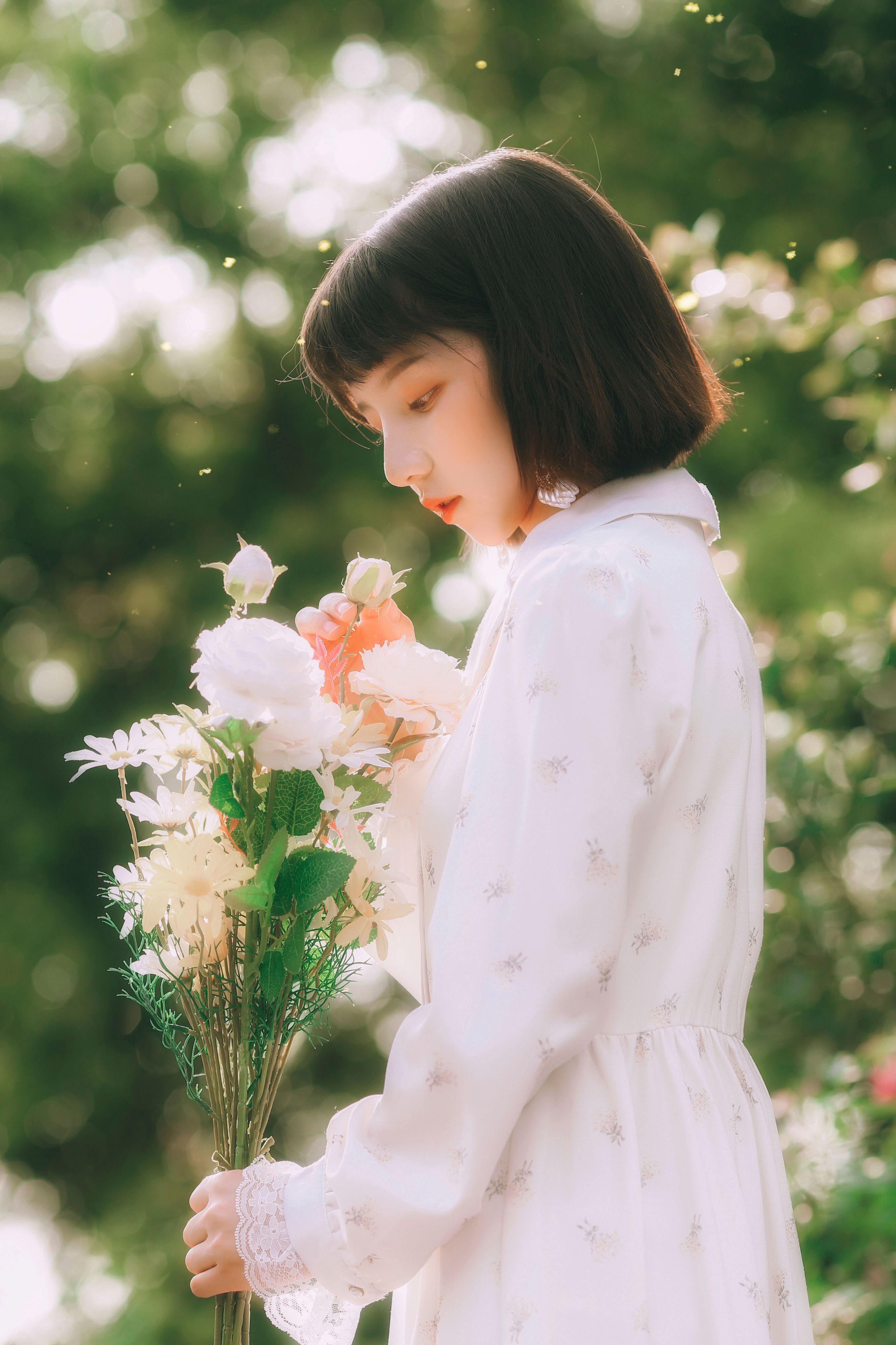 少女的裙摆