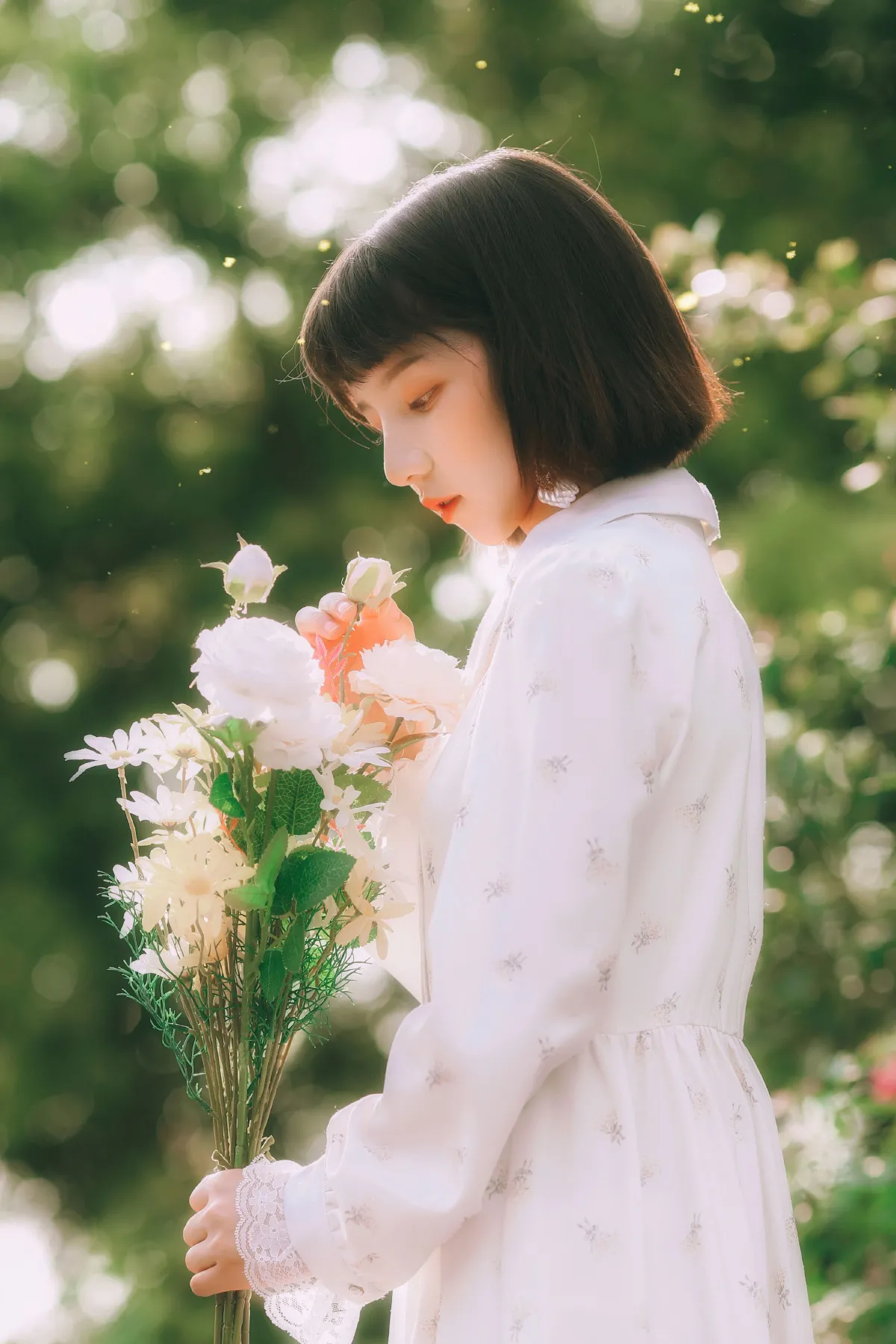少女的裙摆