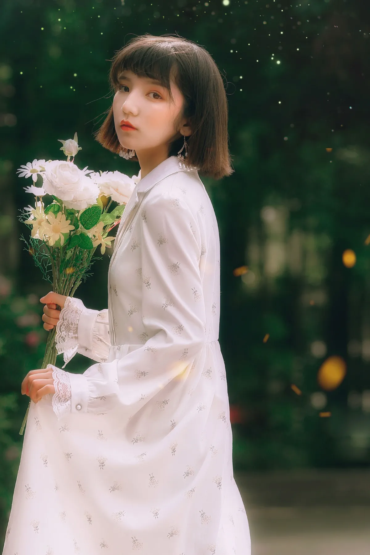 少女的裙摆
