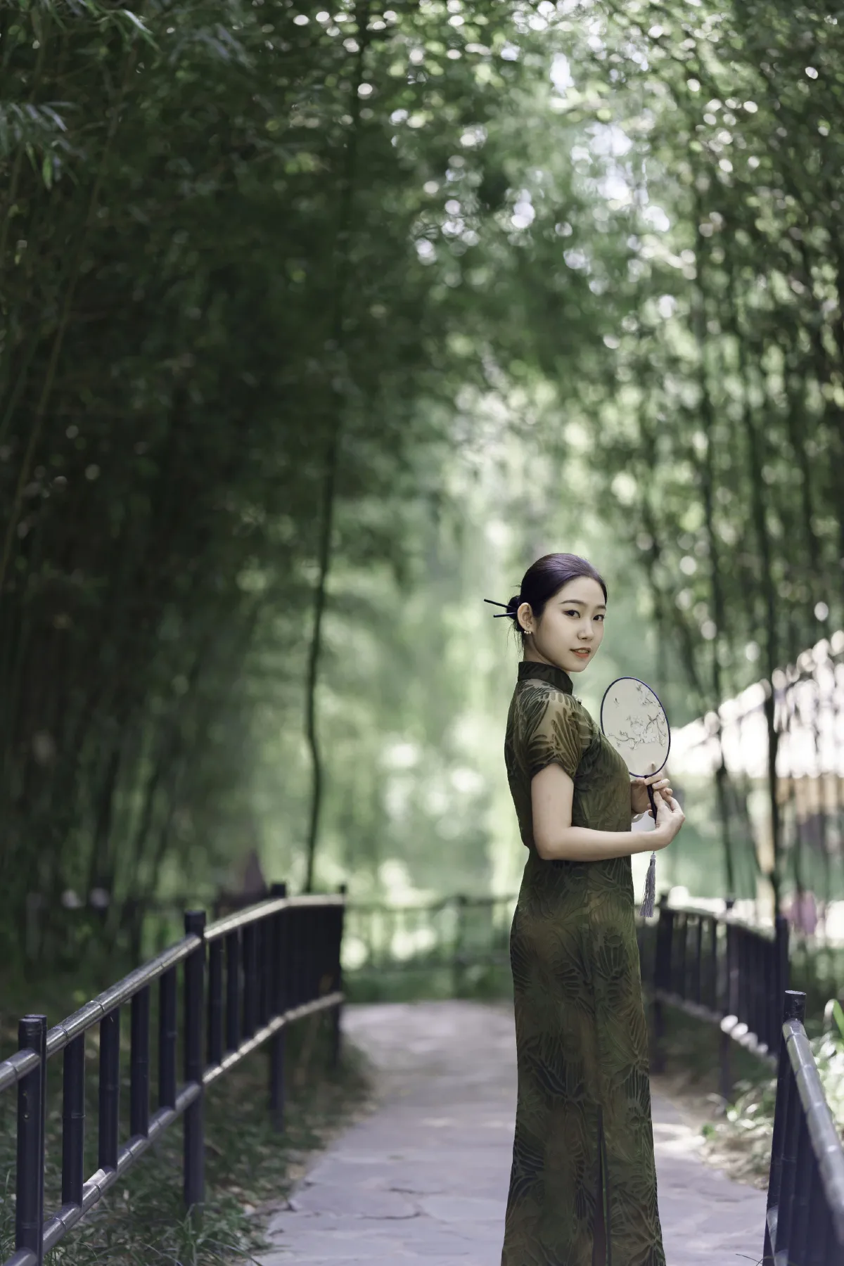 旗袍少女