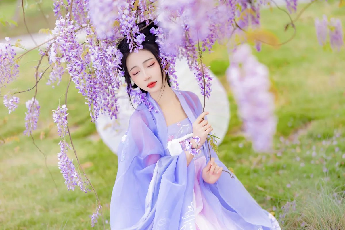 你携秋水揽星河