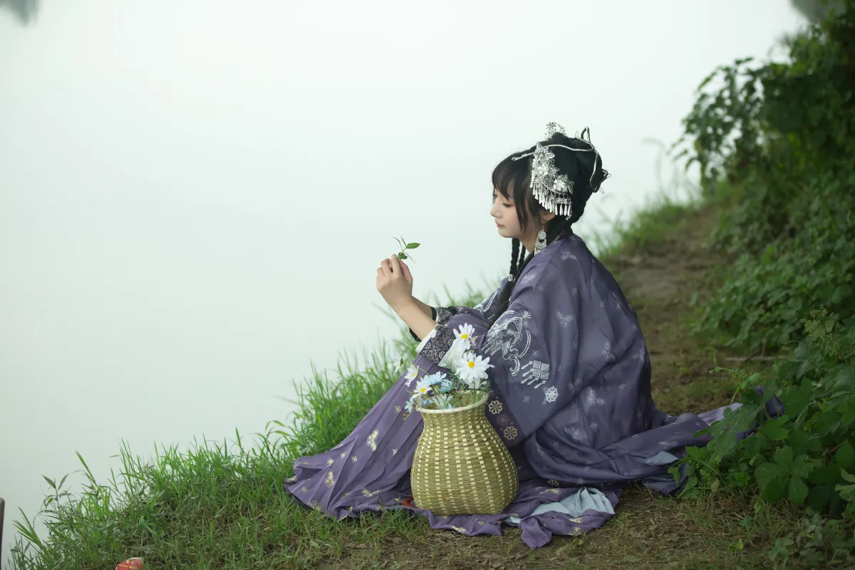 苗疆少女