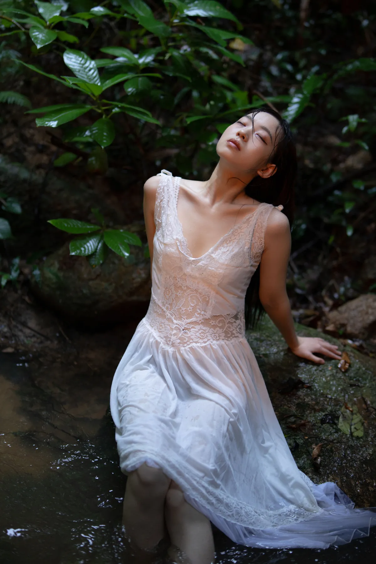 溪水流光1