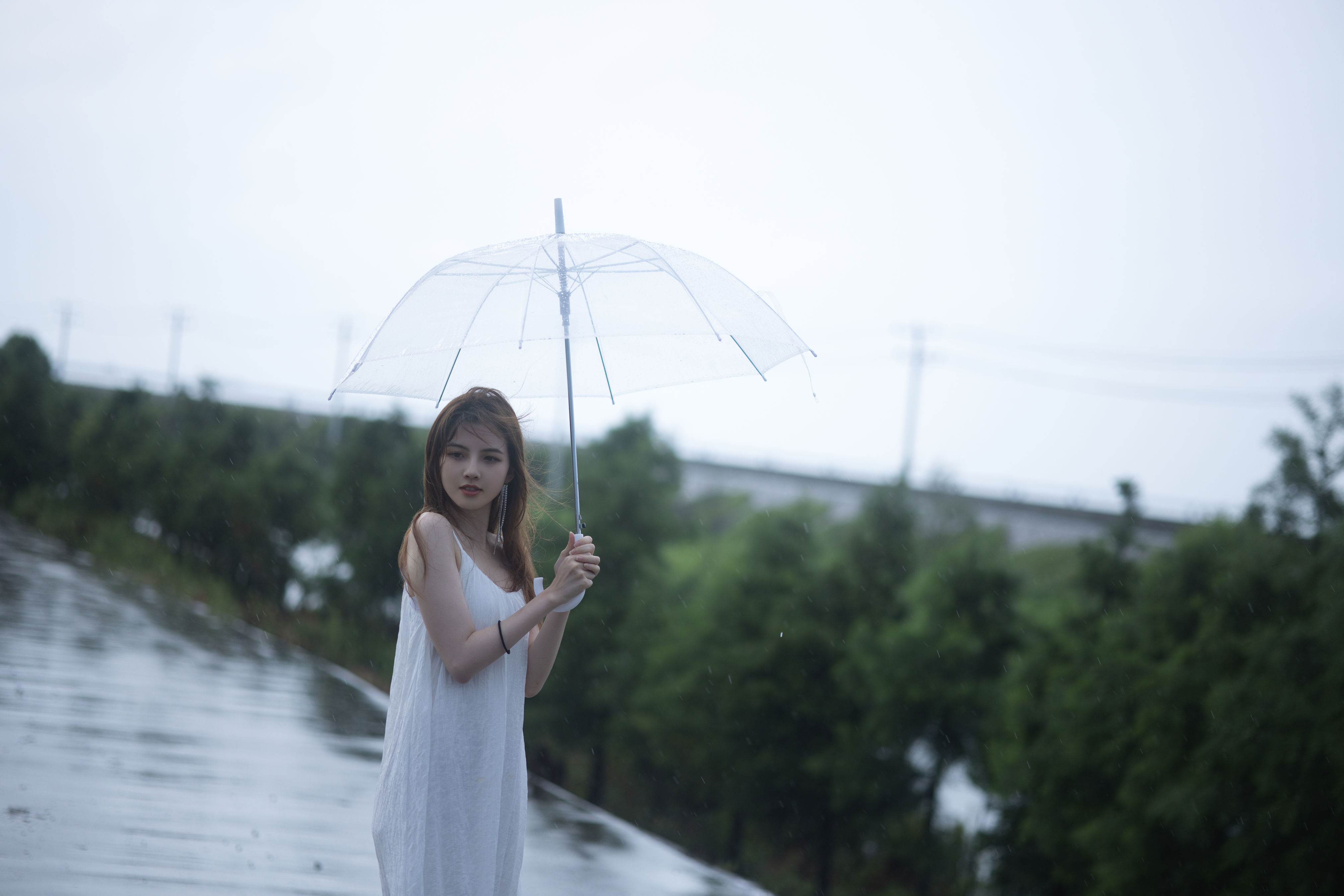 雨后少女